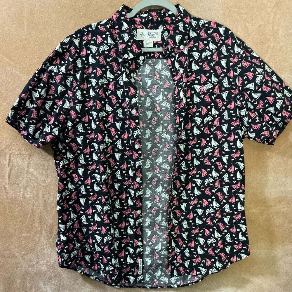 PENGUIN Black and Pink Patterned‎ Short Sleeve Shirt